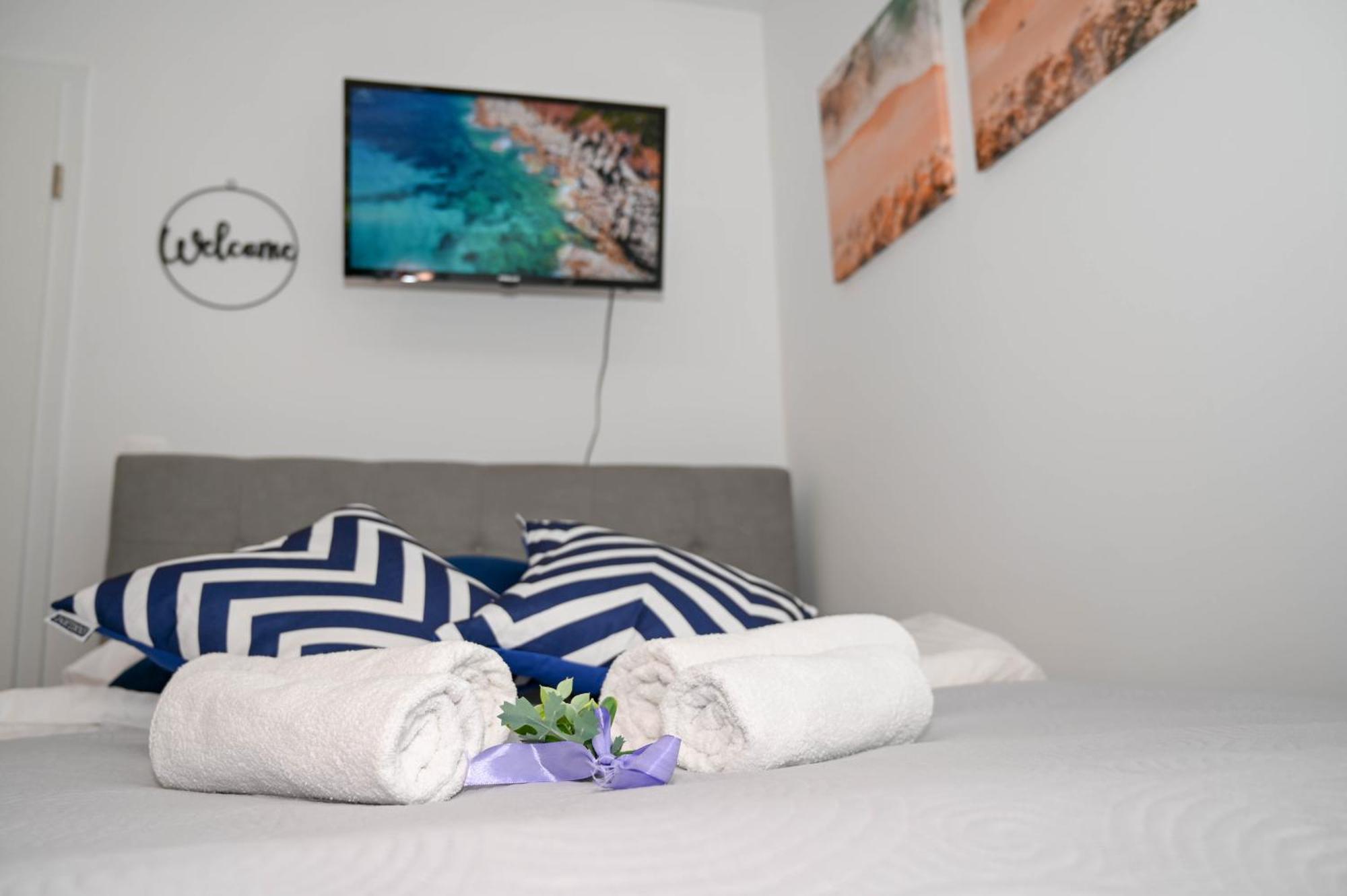 Blue Apartment With Free Parking Liubliana Exterior foto