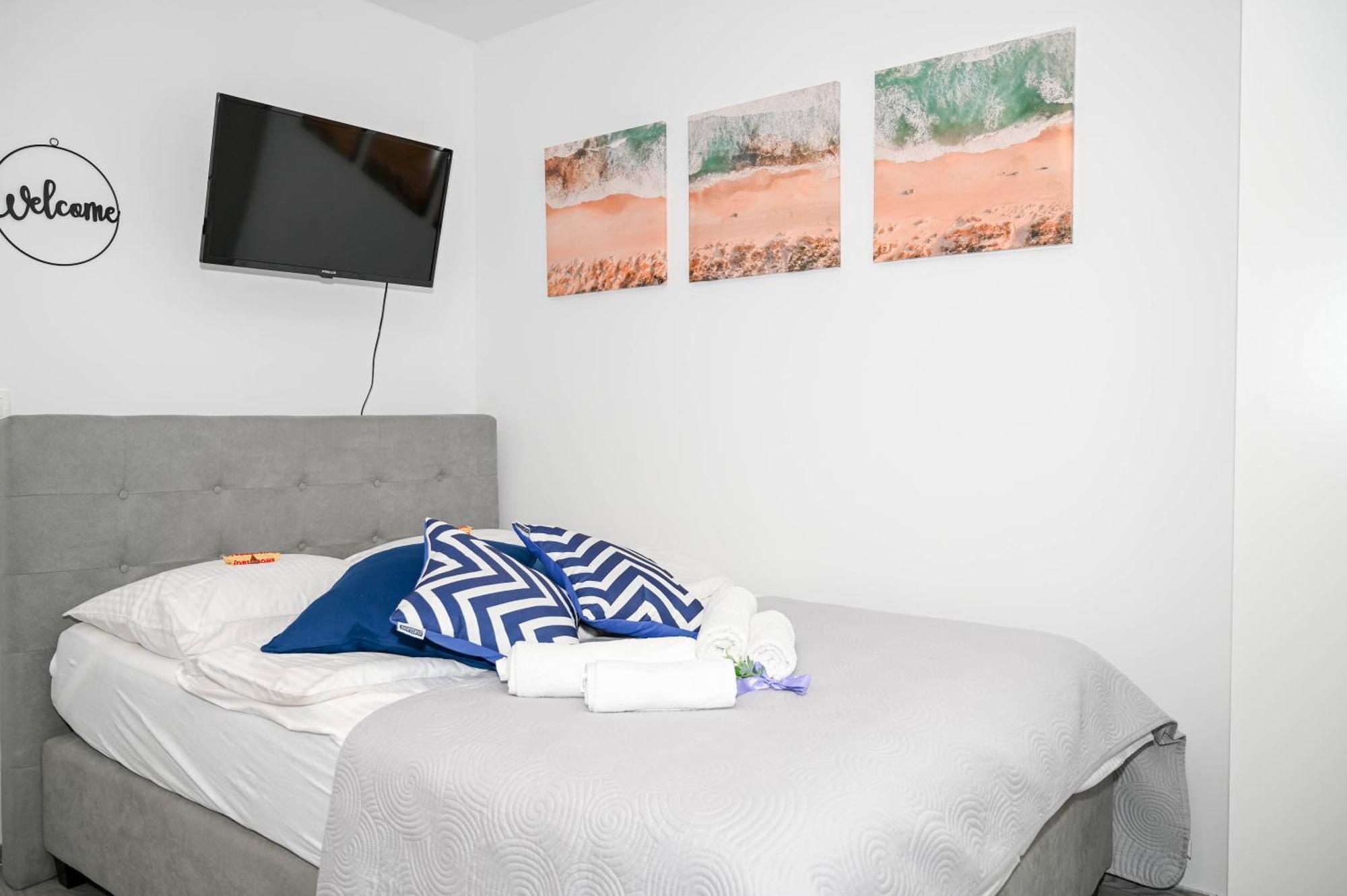Blue Apartment With Free Parking Liubliana Exterior foto